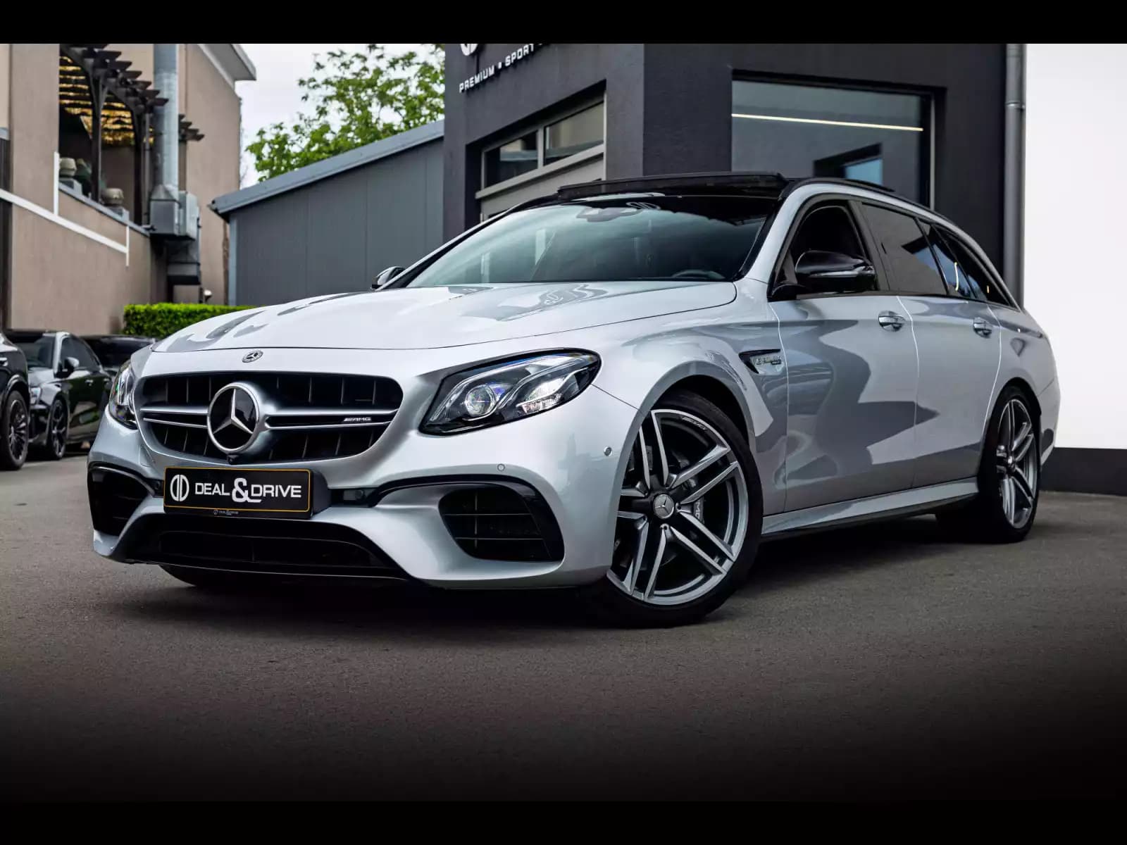 Mercedes-Benz E 63 AMG T-MODELL 4MATIC+ - Photo 1