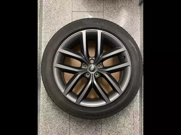 Jantes alu + Pneus hiver 22 285/45 R22 114V - Photo 2