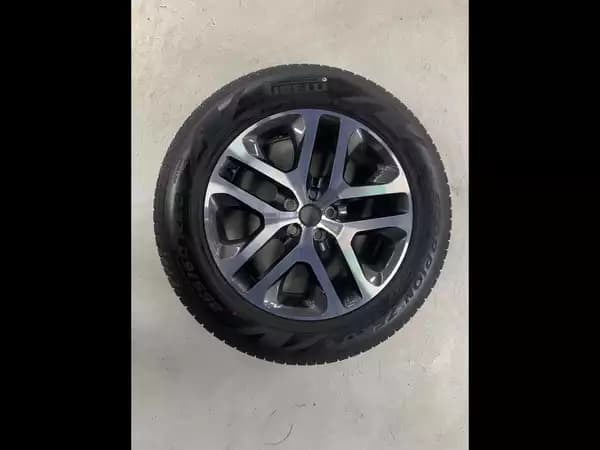 Jantes alu + Pneus toutes saisons 20 255/60 R20 113V - Photo 2