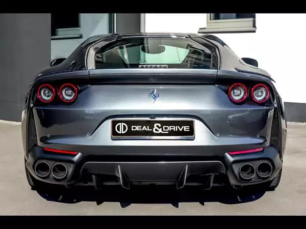 Ferrari 812 Superfast 6.5 V12 - Photo 3
