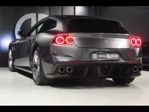 Ferrari GTC4Lusso V8 T 3.9 (611 CH) – GRIGIO SILVERSTONE - Photo 2