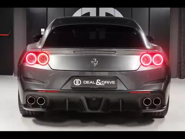 Ferrari GTC4Lusso V8 T 3.9 (611 CH) – GRIGIO SILVERSTONE - Photo 3