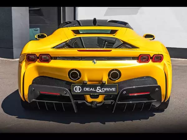 Ferrari SF90 Stradale STRADALE GIALLO 3 STRATO CARBONE BLEU - Photo 3