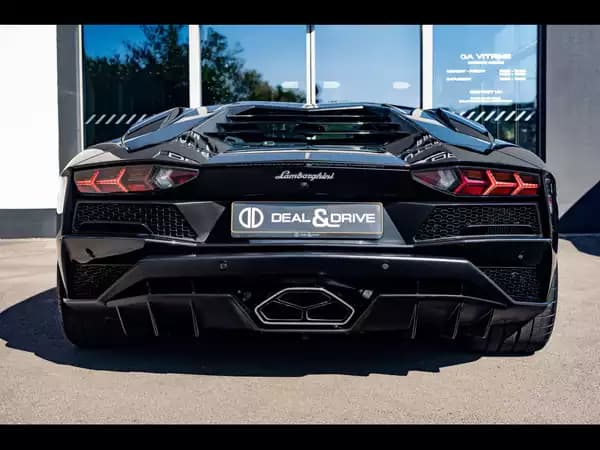Lamborghini Aventador S COUPE 6.5 V12 (740 CH) - Photo 3