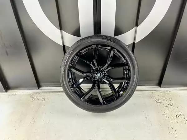 Jantes alu + Pneus toutes saisons 22 285/40 R22 110Y - Photo 2