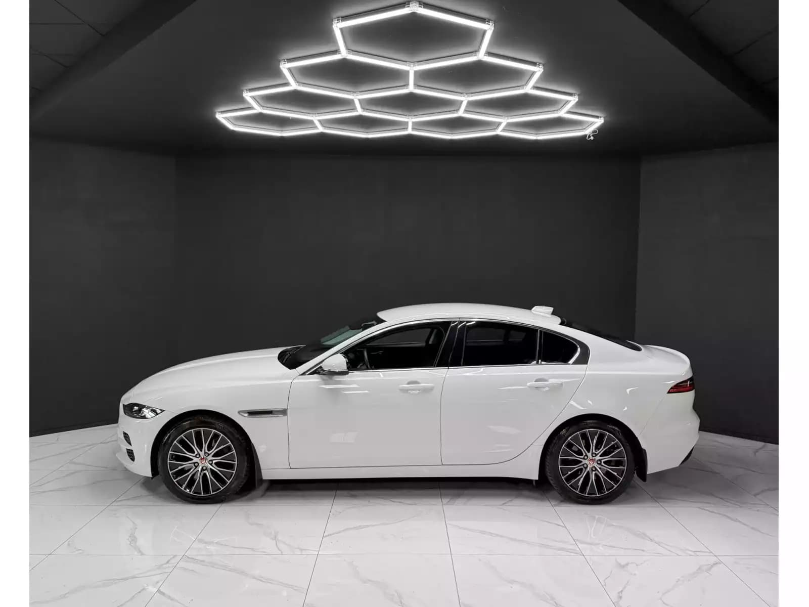 Jaguar XE P300 AWD HSE - Photo 1
