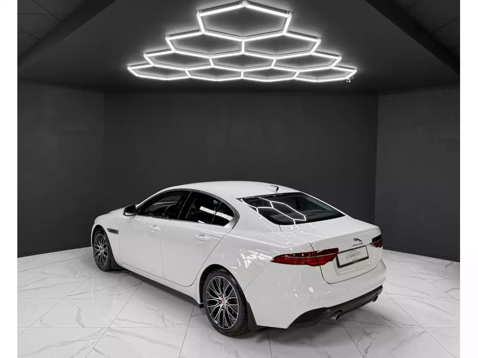 Jaguar XE P300 AWD HSE - Photo 1