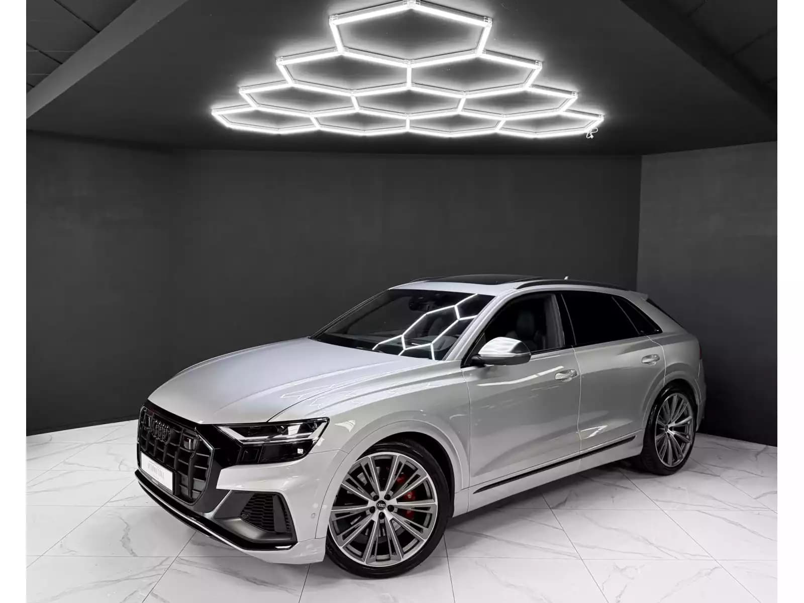 Audi SQ8 4.0 TFSI / REAR-AXLE / B&O / PANO / HEAD-UP / - Photo 1