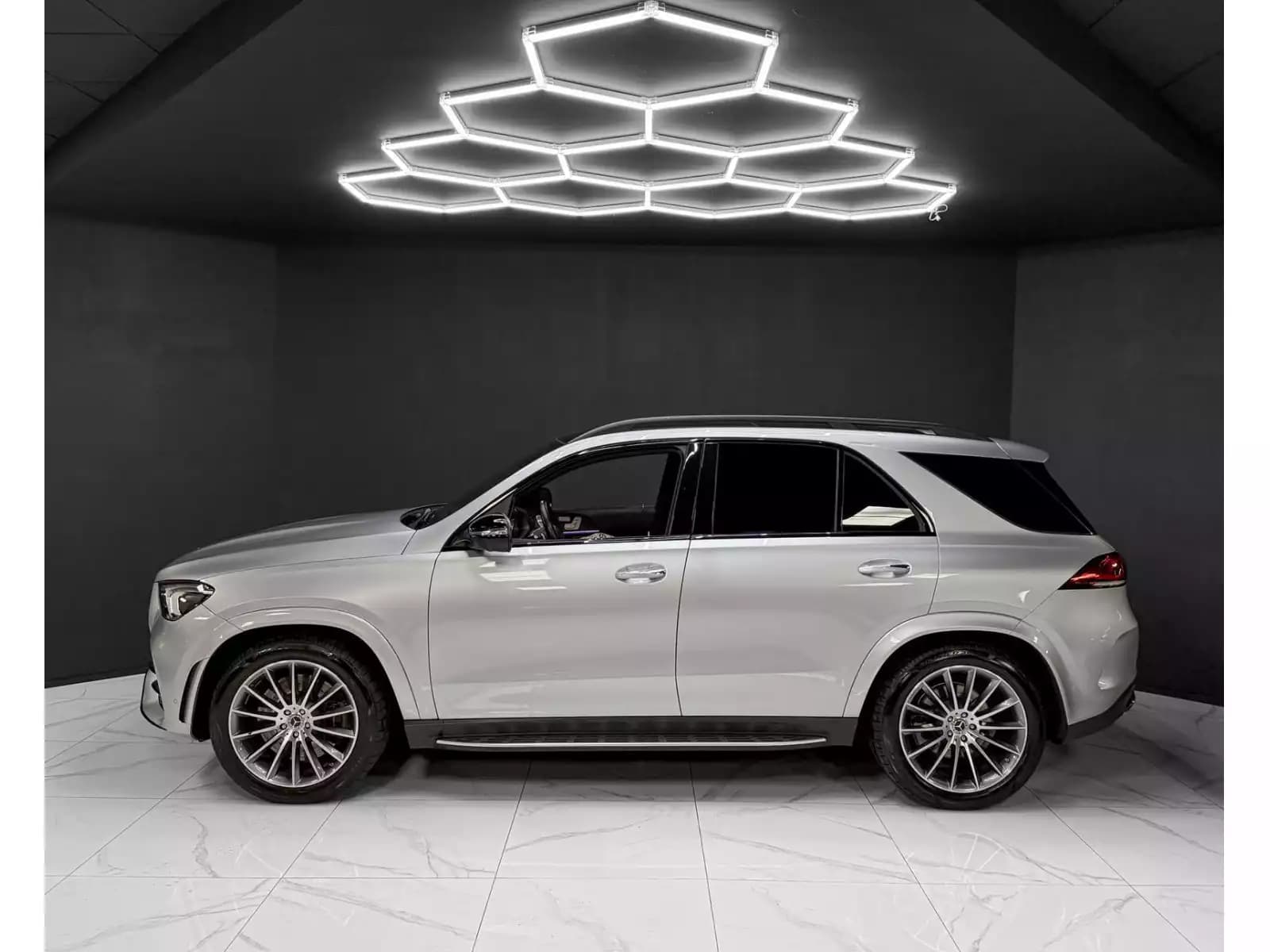Mercedes-Benz GLE 450 AMG Line / WARRANTY 2027 / BURMESTER / 360° / PANO - Photo 1