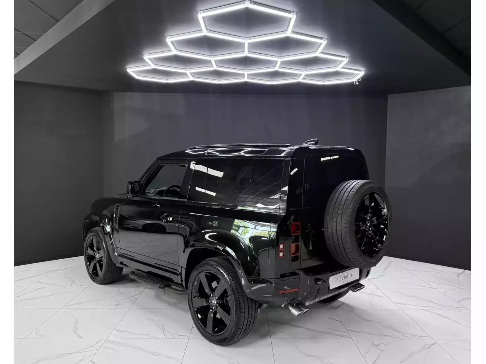 Land Rover Defender 90 AWD V8 WARRANTY 2029 - Photo 1