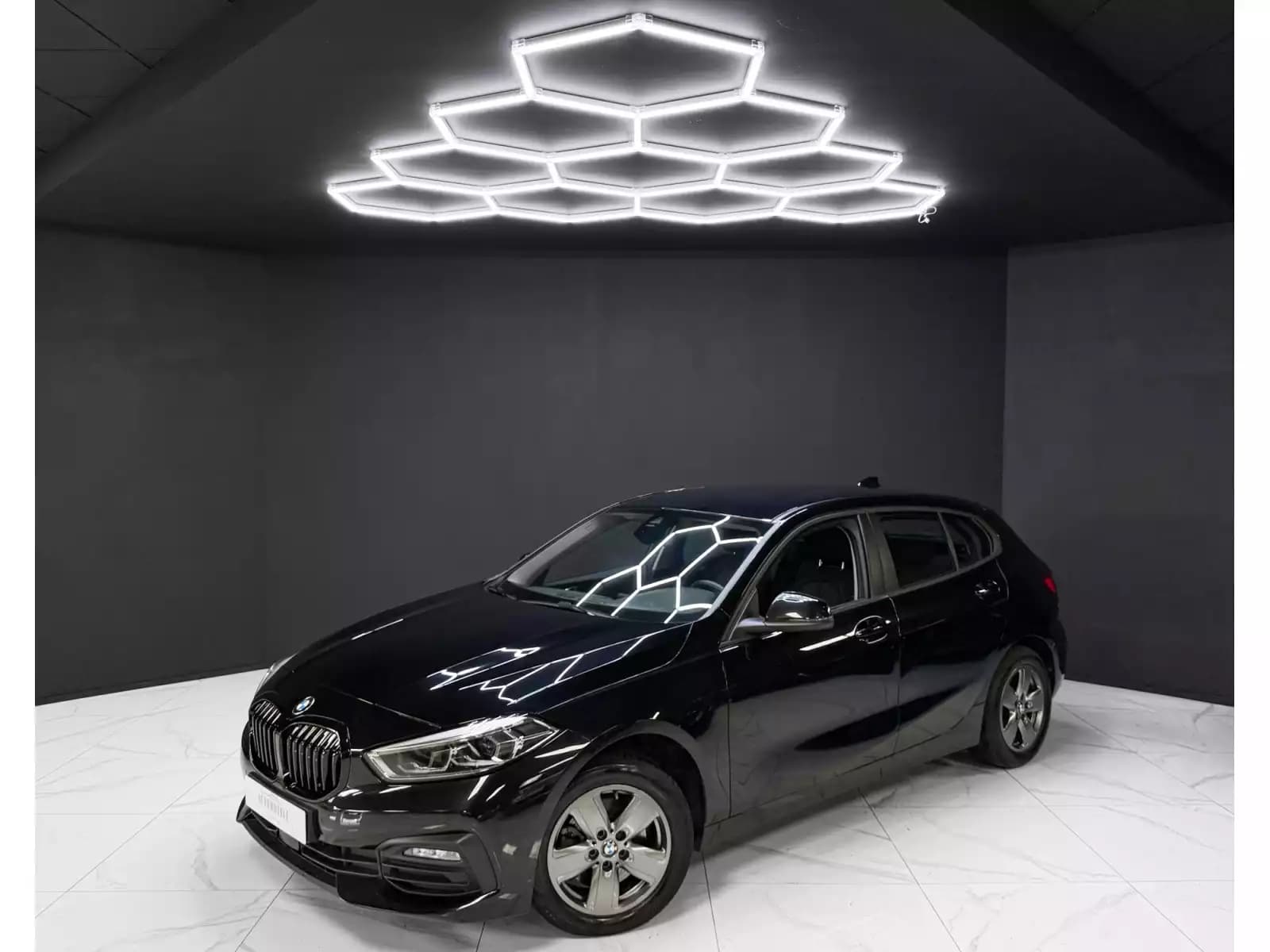 BMW 116 D / Business / CarPlay / 1. Hand - Photo 1