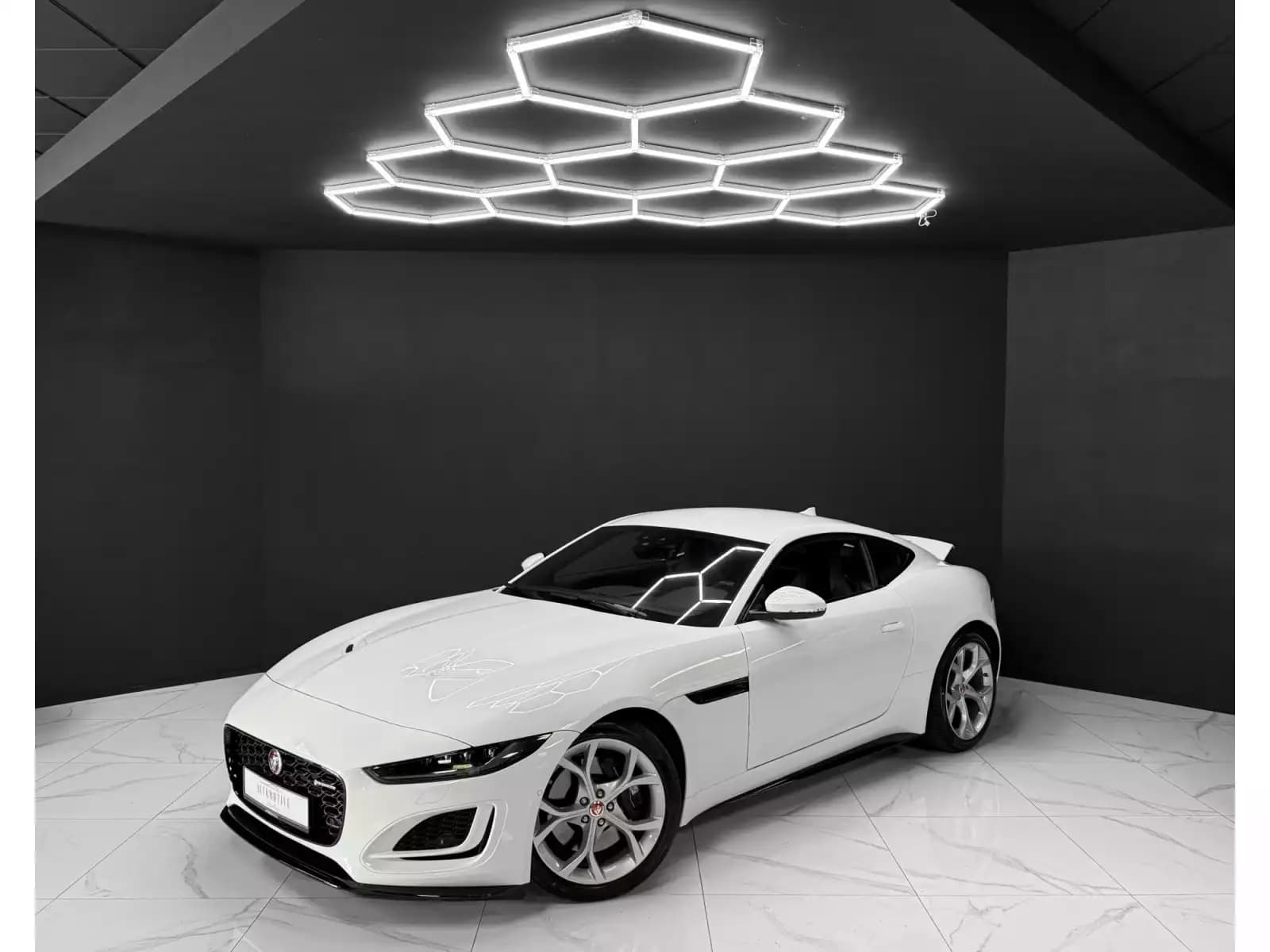 Jaguar F-Type P300 Coupe R-Dynamic / Meridian / LED / 1.Hand - Photo 1