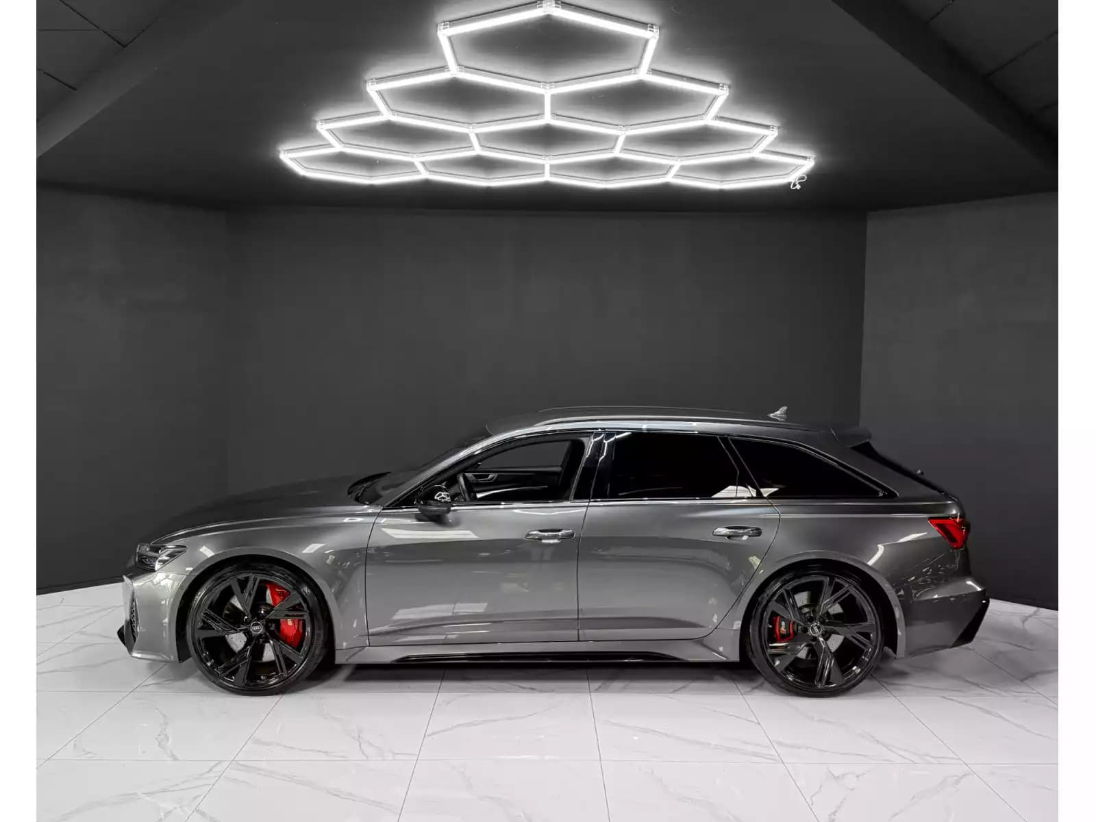 Audi RS6 Avant 4.0 V8 TFSI - Photo 1
