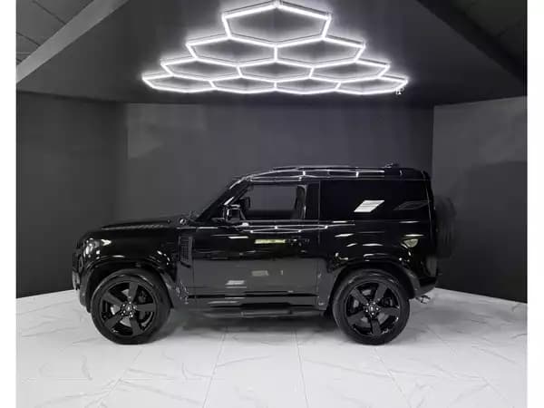 Land Rover Defender 90 AWD V8 WARRANTY 2029 - Photo 2