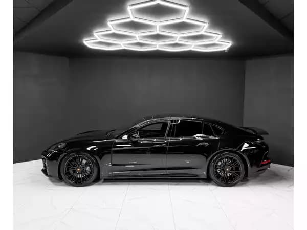 Porsche Panamera 4.0 V8 GTS / 5 SEATS / FULL - Photo 2