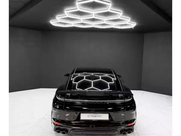 Porsche Panamera 4.0 V8 GTS / 5 SEATS / FULL - Photo 3