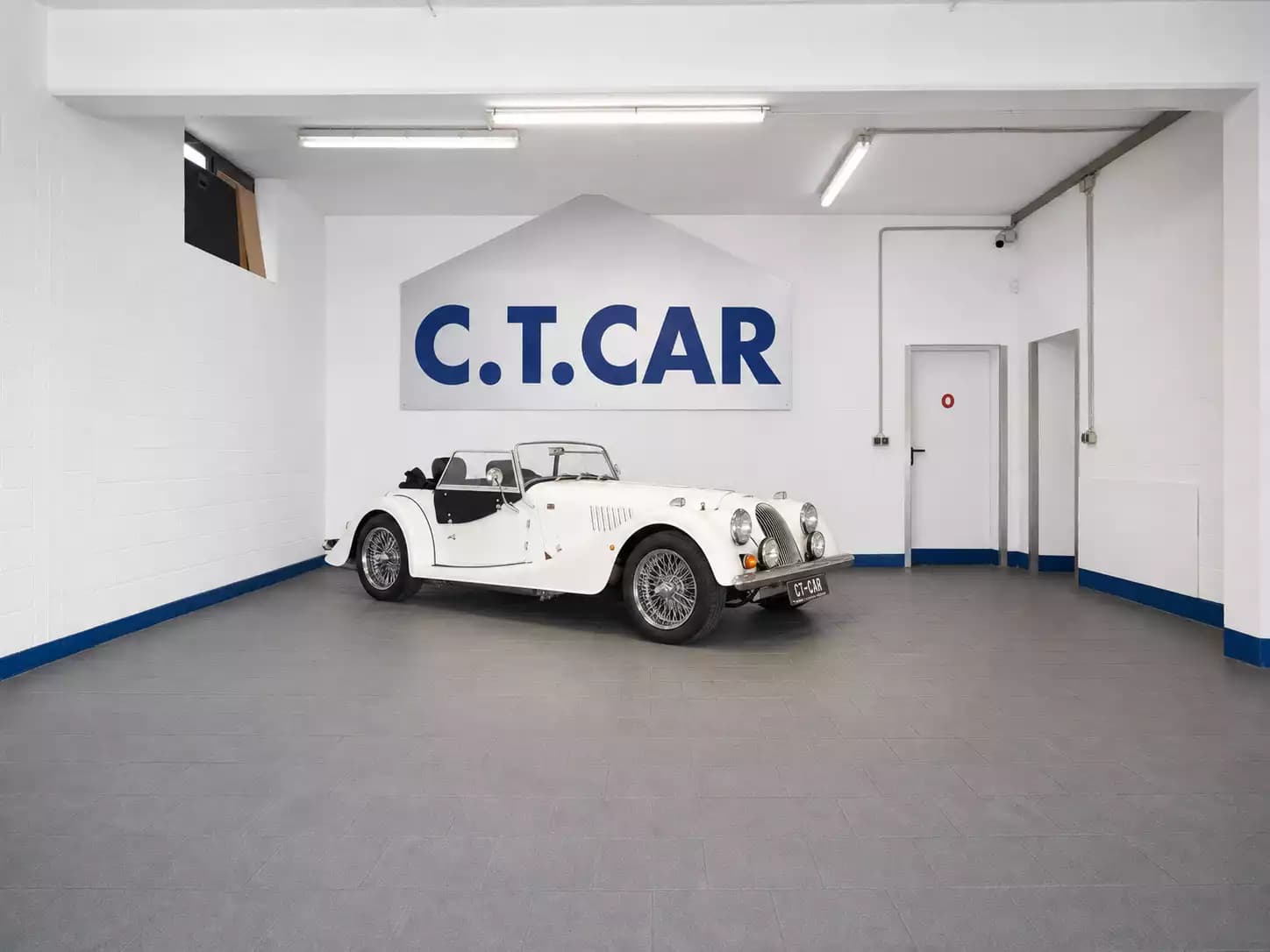 Morgan Roadster - TOP - Photo 1