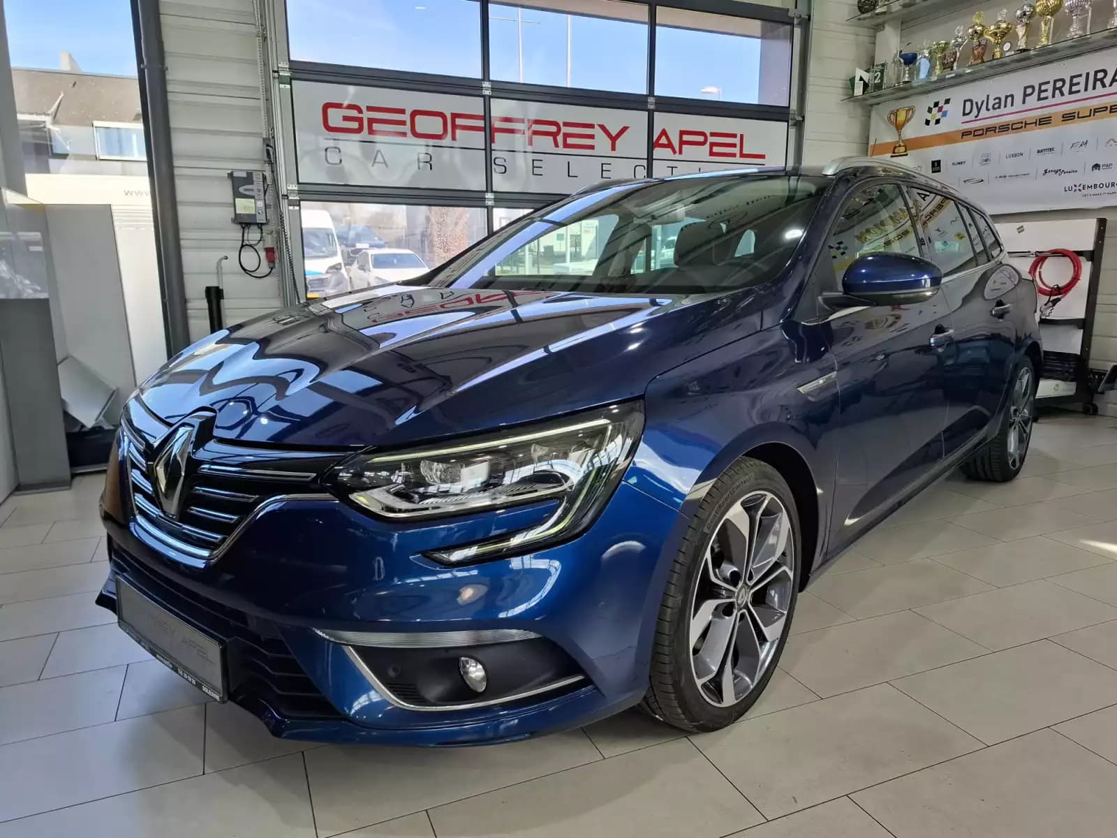 Renault Megane 1.6 DCI 130 BOSE EDITION, 1 HAND, CAMERA, CUIR, DIGITAL COCKPIT, LED, - Photo 1