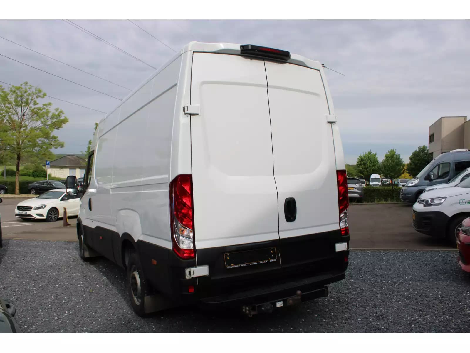 Iveco Daily 35S14, 1 HAND, CAMERA, BLUETOOTH, - Photo 1