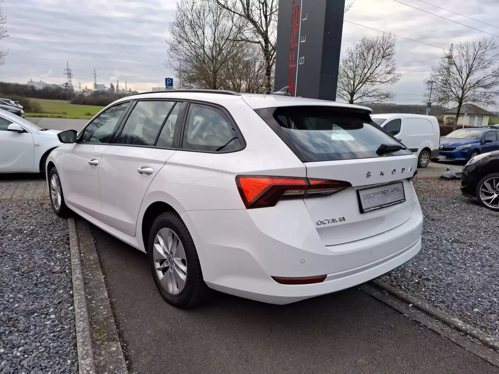 Skoda Octavia 2.0 TDI COMBI AMBITION LED - Photo 1