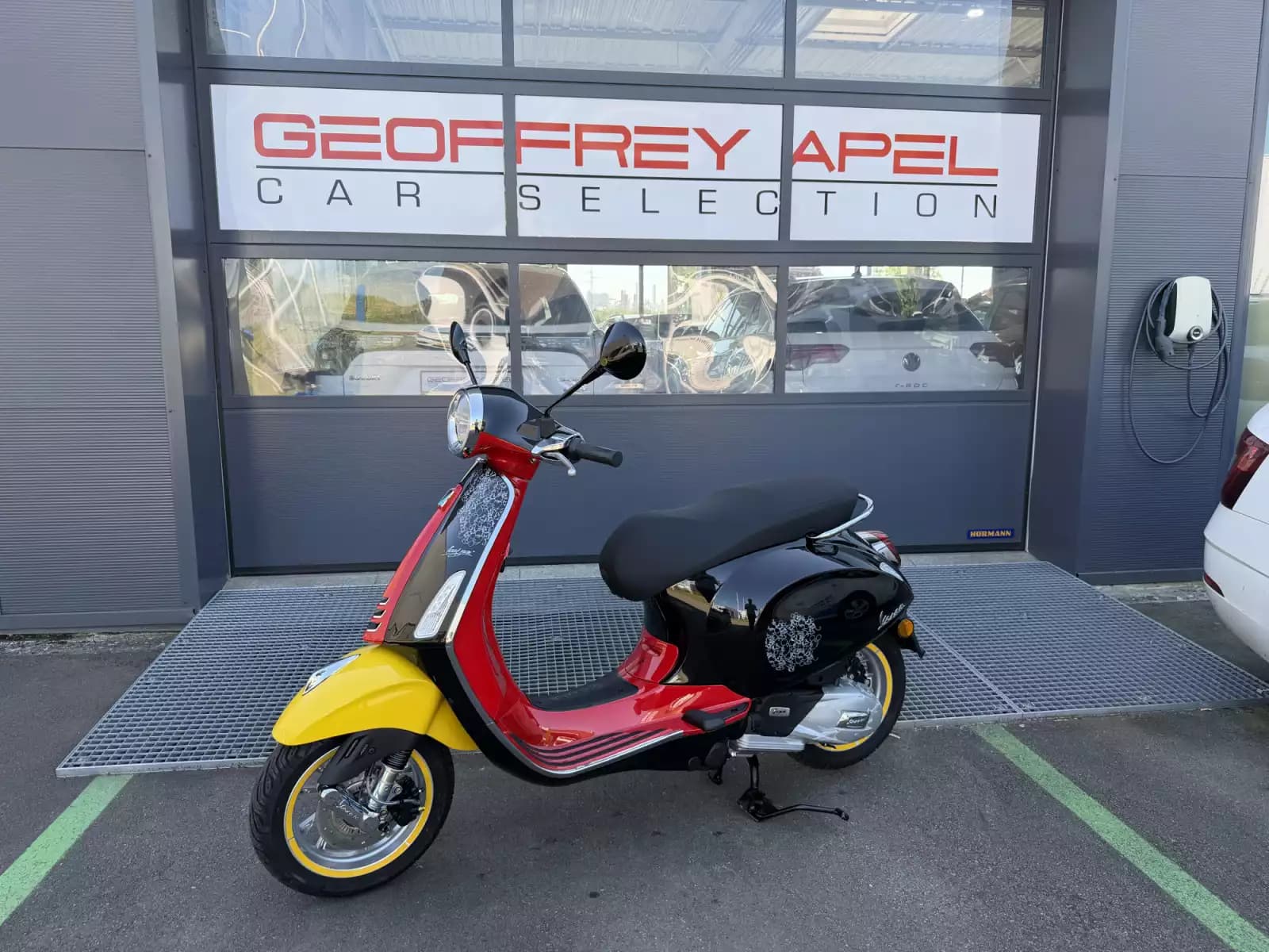 Vespa Primavera 125 Mickey Mouse - Photo 1
