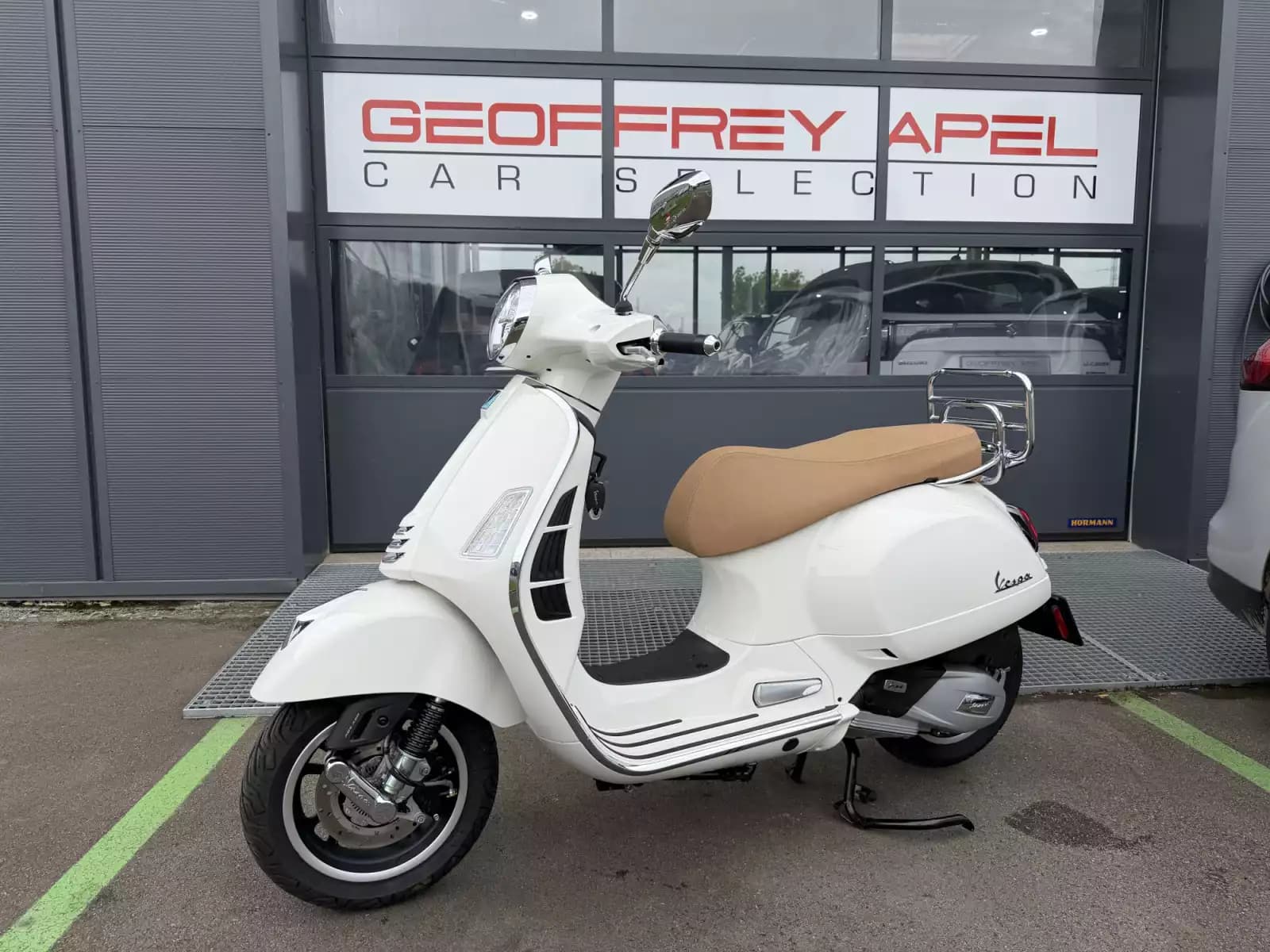 Vespa GTS Super Sport 125 - Photo 1