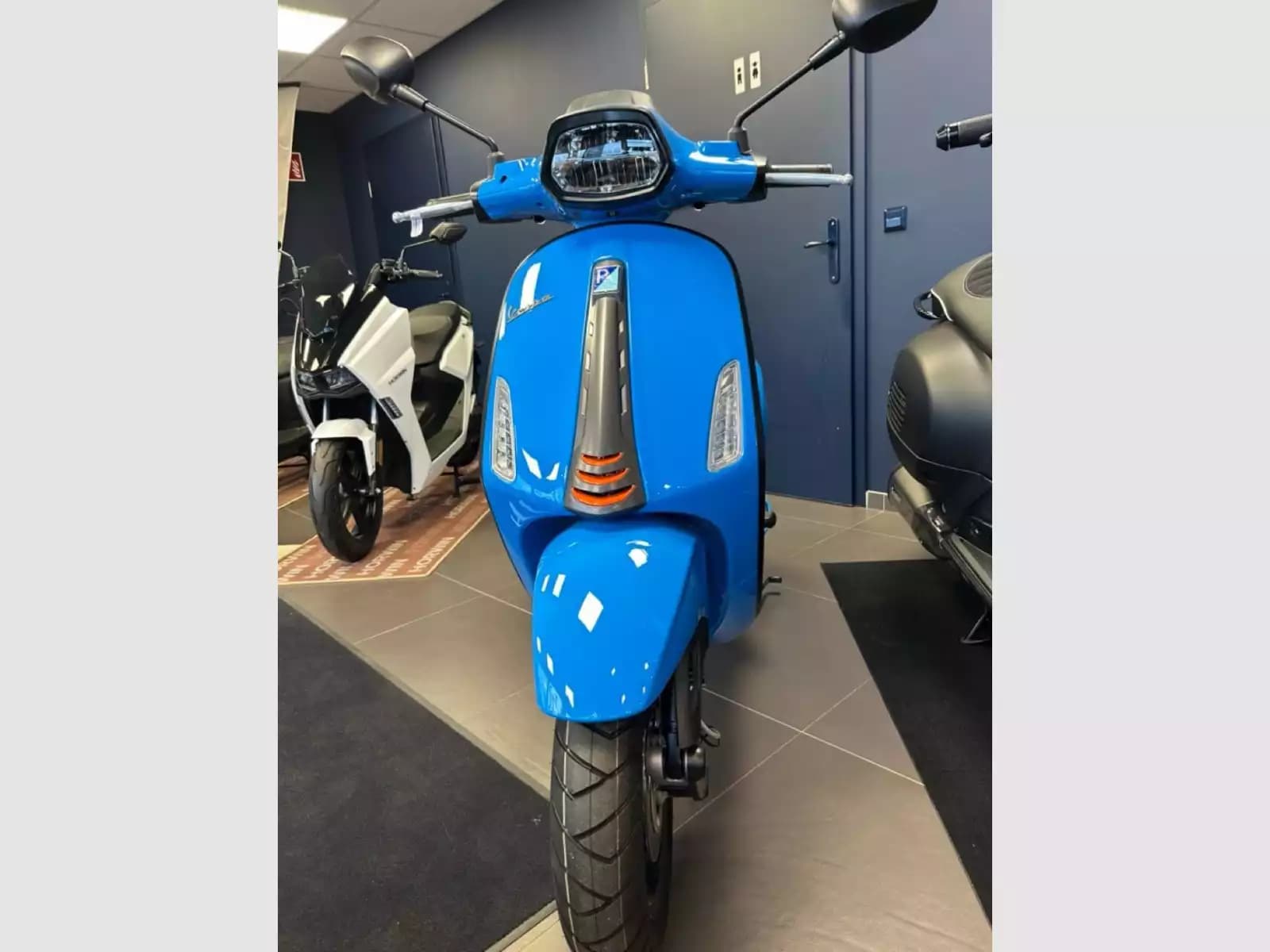 Vespa Sprint S 125 - Photo 1