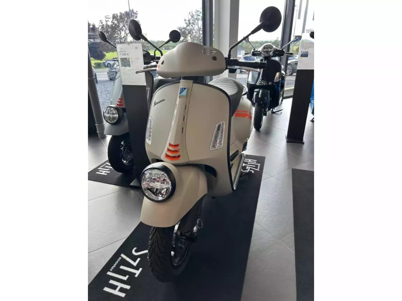 Vespa GTV 310 - Photo 1