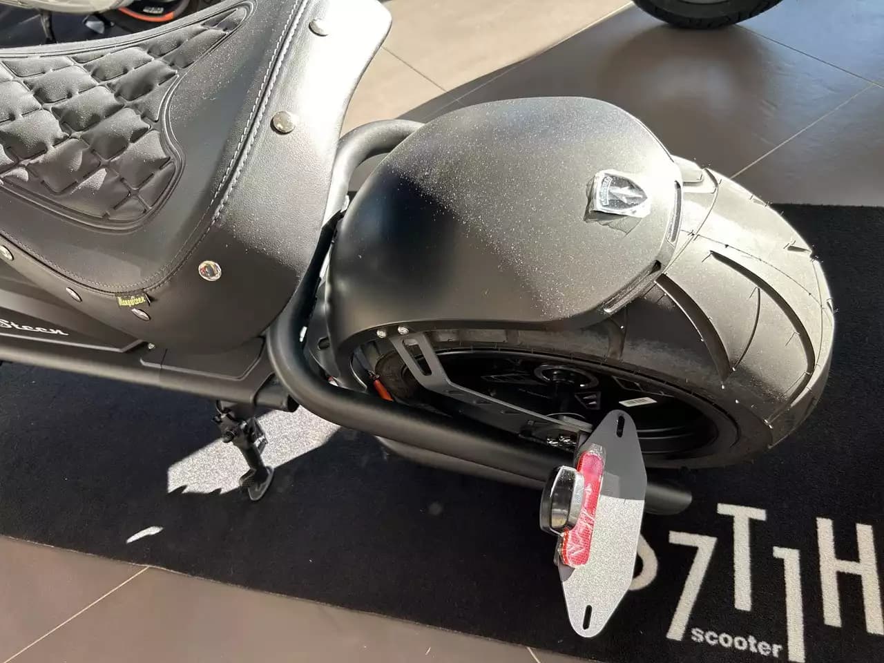 Mangosteen M1P E-Scooter - Photo 1