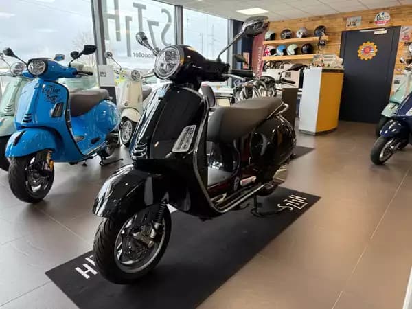 Vespa GTS 310 Super - Photo 2