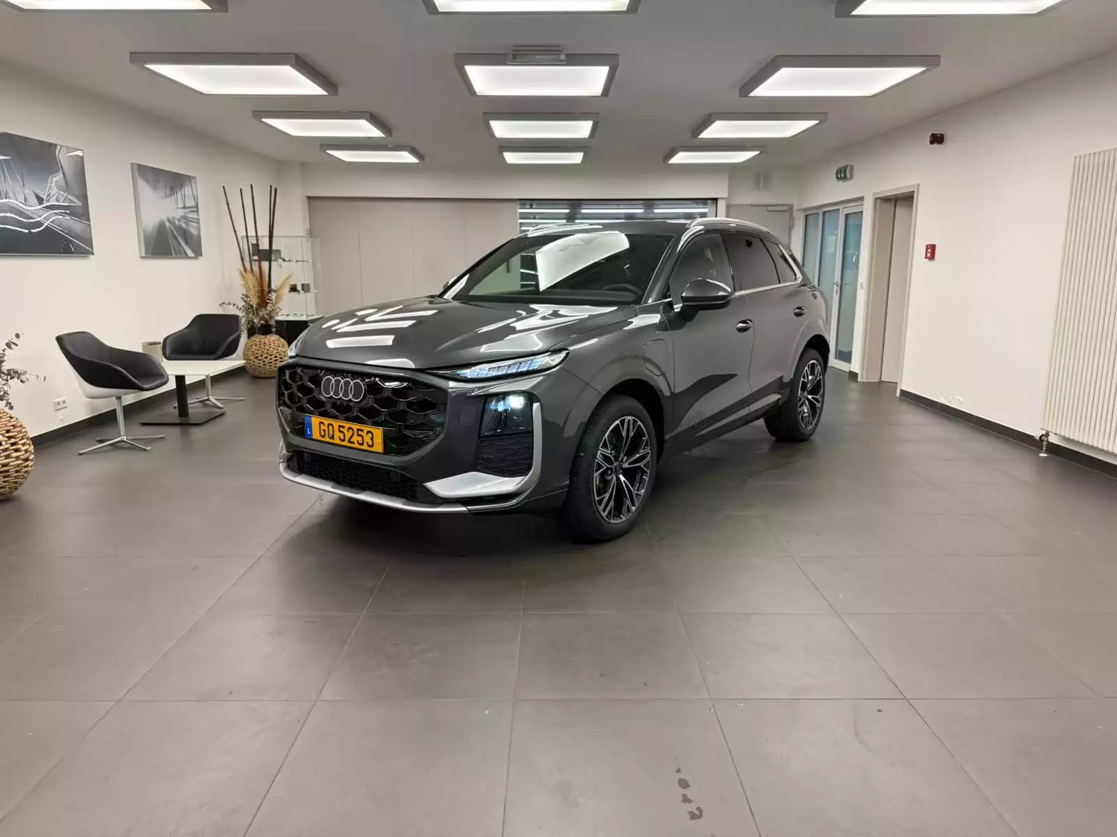 Audi Q3 SUV e-hybrid S Line 272 CV / 200 KW S tronic - Photo 1