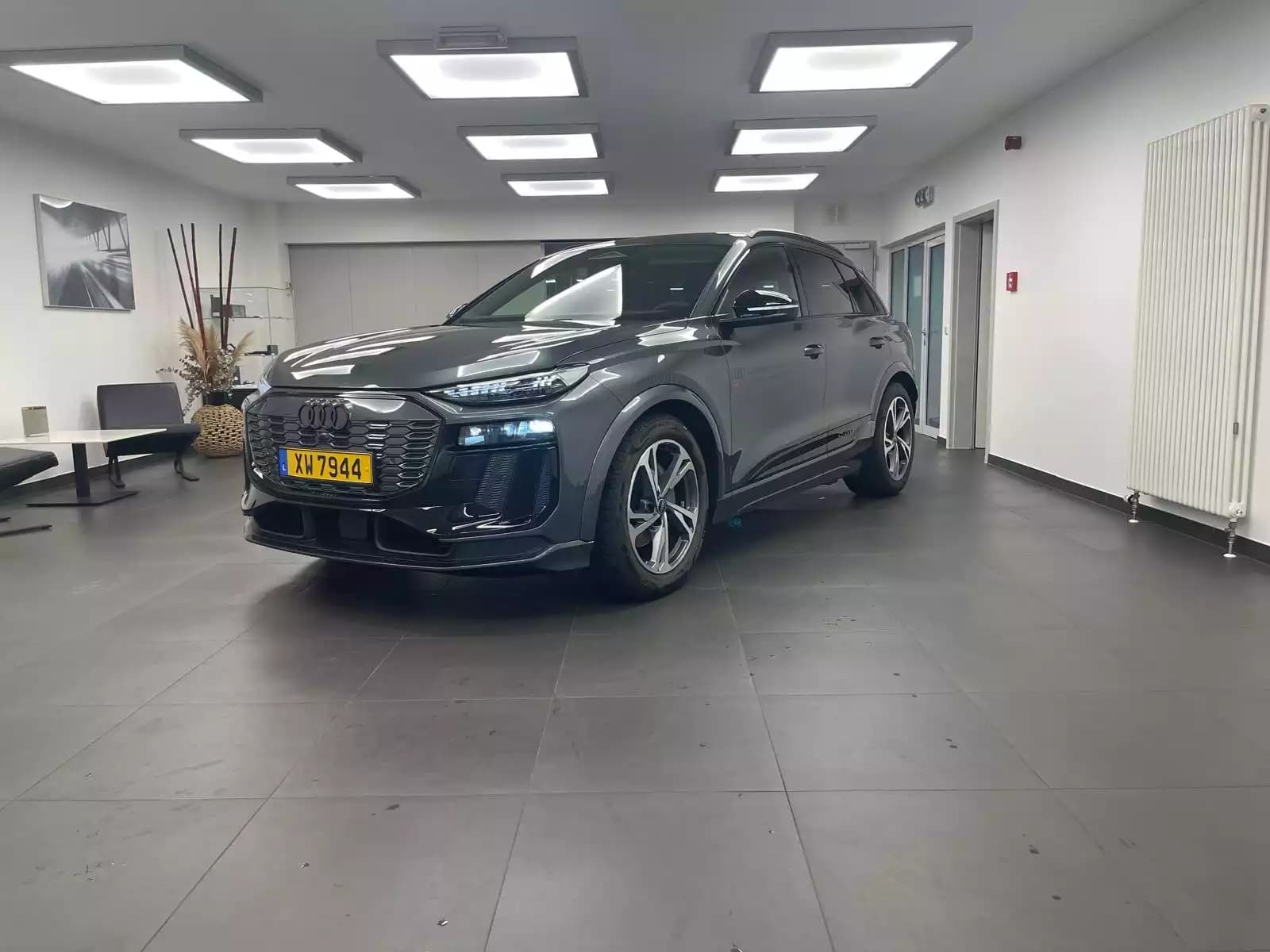 Audi Q6 e-tron S line 252 CH / 185 kW - Photo 1