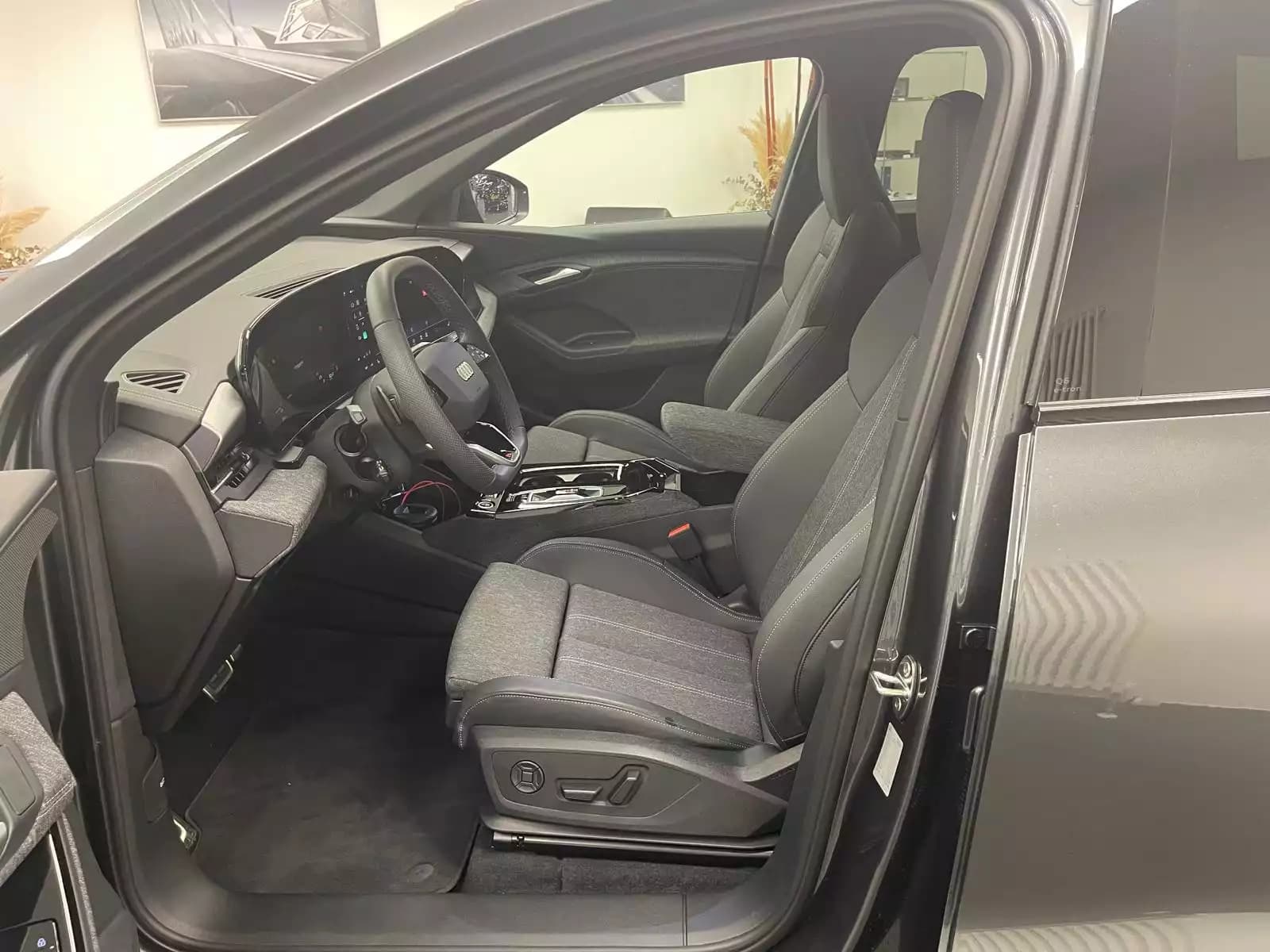 Audi Q6 e-tron S line 252 CH / 185 kW - Photo 1