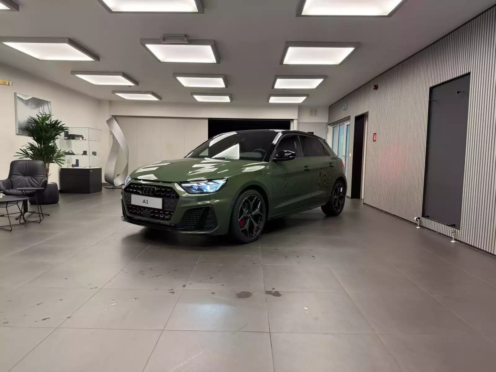 Audi A1 Sportback S line Plus 207 CH / 152 kW S tronic - Photo 1