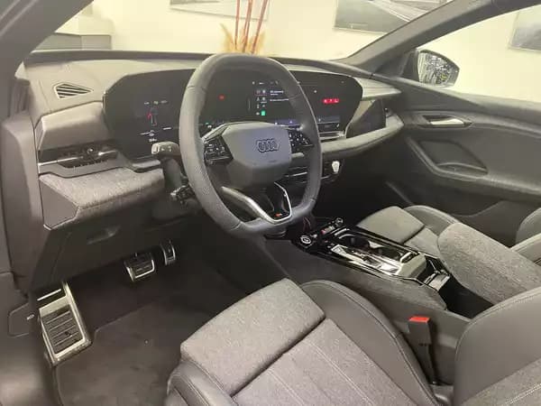 Audi Q6 e-tron S line 252 CH / 185 kW - Photo 3