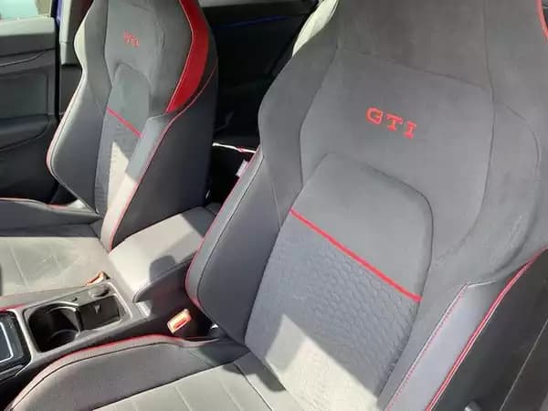 Volkswagen Golf GTI CLUBSPORT 2.0TSI 300CV DSG7 - Photo 2