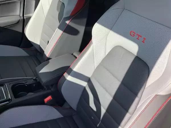 Volkswagen Golf GTI BLACK STYLE 2.0TSI 265CV DSG7 - Photo 2