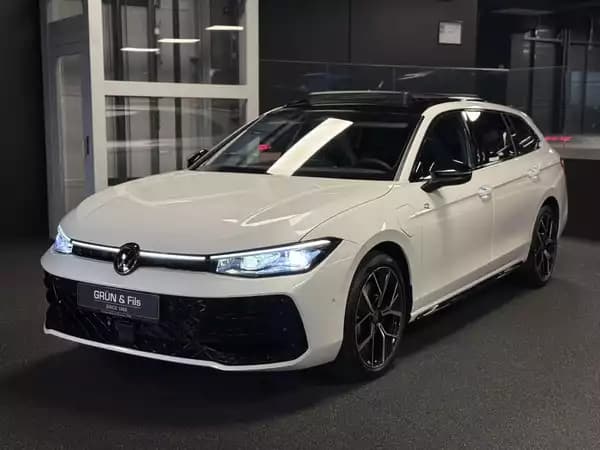 Volkswagen Passat 1.5 eHybrid 272 R-Line PHEV - Photo 2