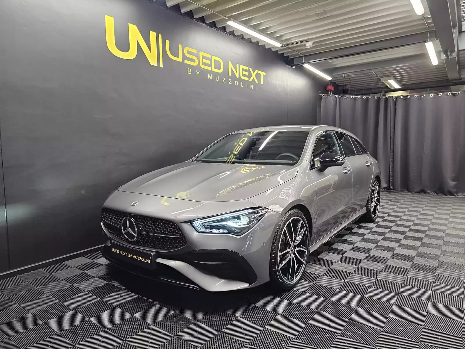 Mercedes-Benz CLA 200 Shooting Brake AMG line - Photo 1