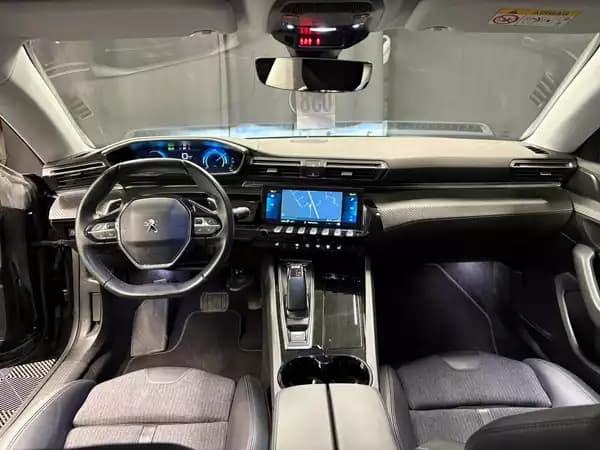 Peugeot 508 SW Allure Pack PHEV 225cv - Photo 2