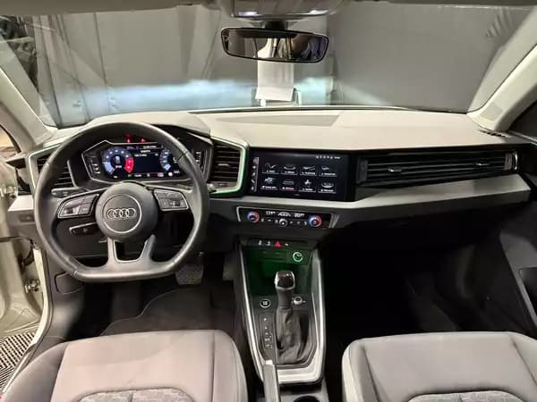 Audi A1 30 TFSI 115cv S-TRONIC Black Edition - Photo 2