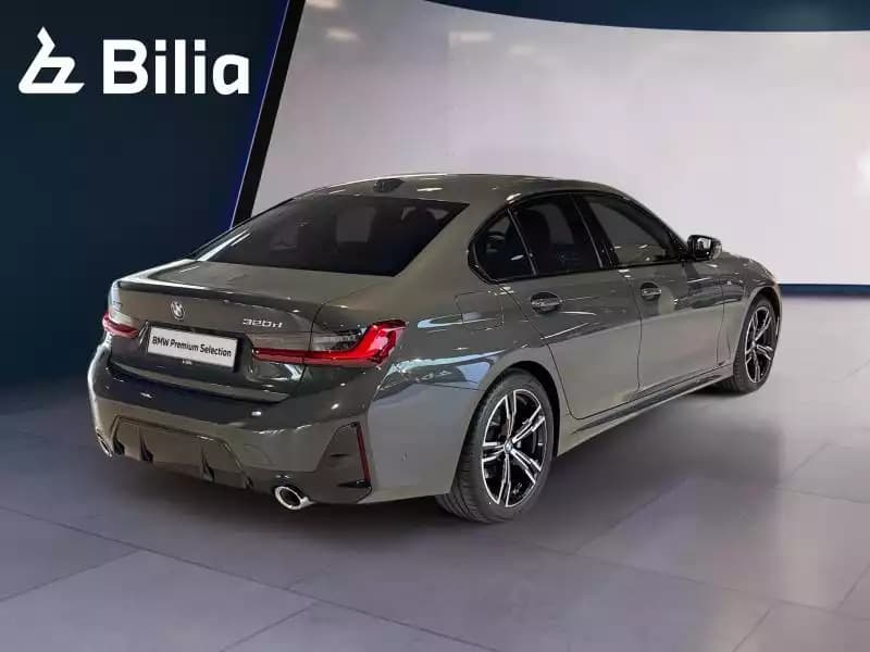 BMW 320 320d xDrive M-Sport - Photo 1