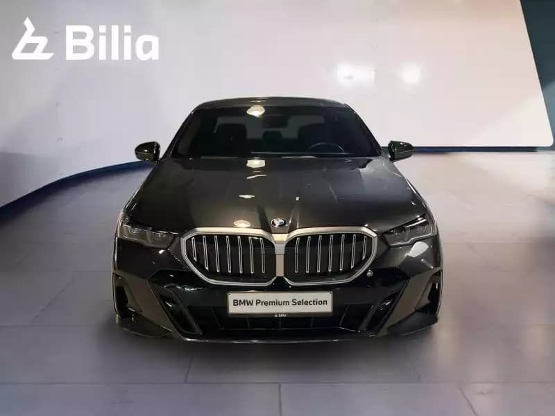 BMW 520 520d Berline M-sport - Photo 1