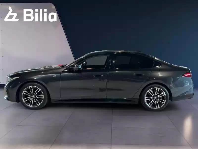BMW 520 520d Berline M-sport - Photo 1