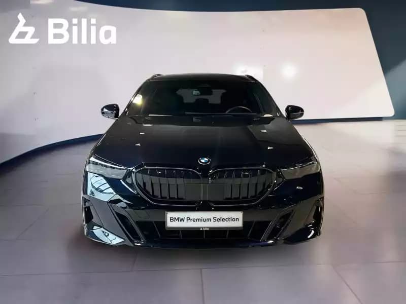 BMW 520 520i Touring M-Sport - Photo 1