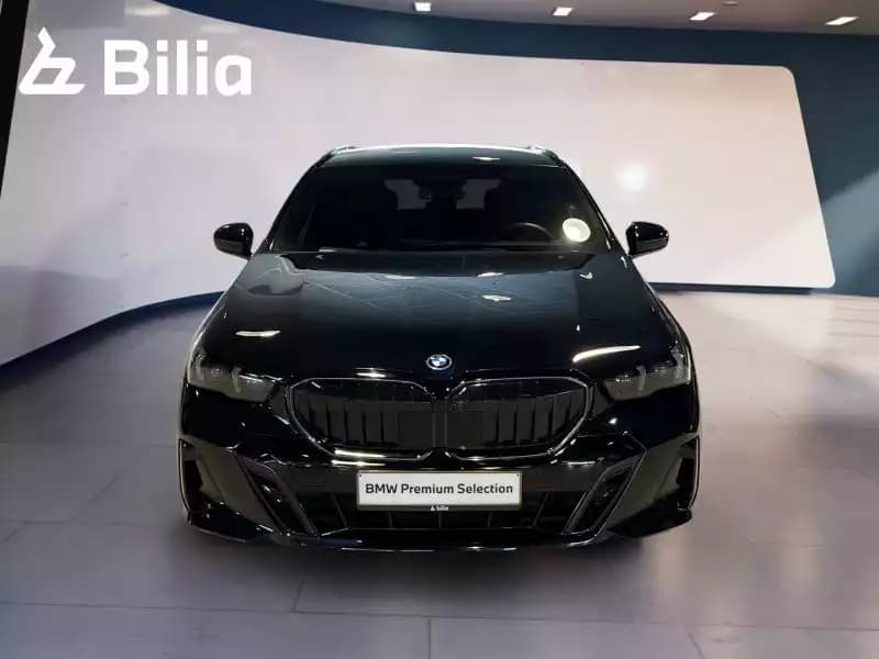 BMW 530 530e xDrive Touring M Sport - Photo 1