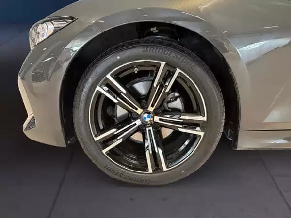 BMW 320 320d xDrive M-Sport - Photo 3