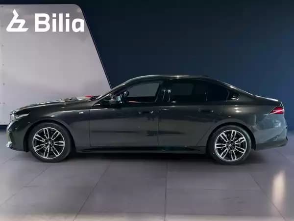BMW 520 520d Berline M-sport - Photo 2