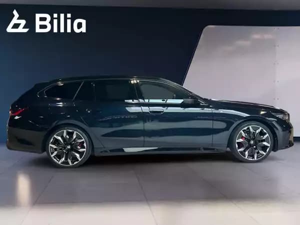 BMW 520 520i Touring M-Sport - Photo 2