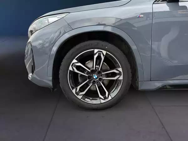 BMW X1 X1 sDrive18d Kit M Sport - Photo 3
